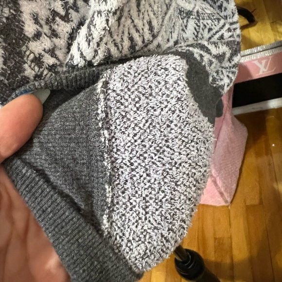 PJ Salvage hooded sweater - Picture 9 of 10